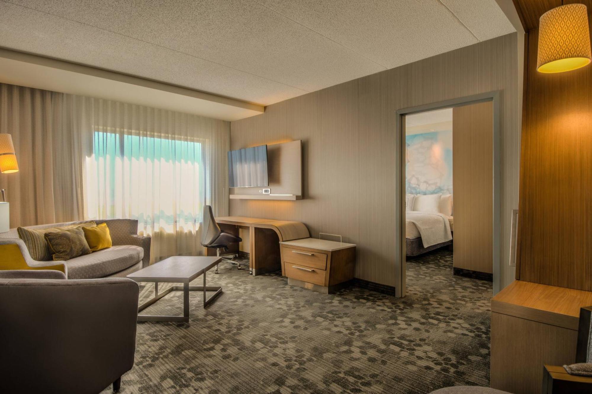 Courtyard By Marriott Winnipeg Airport Exteriör bild